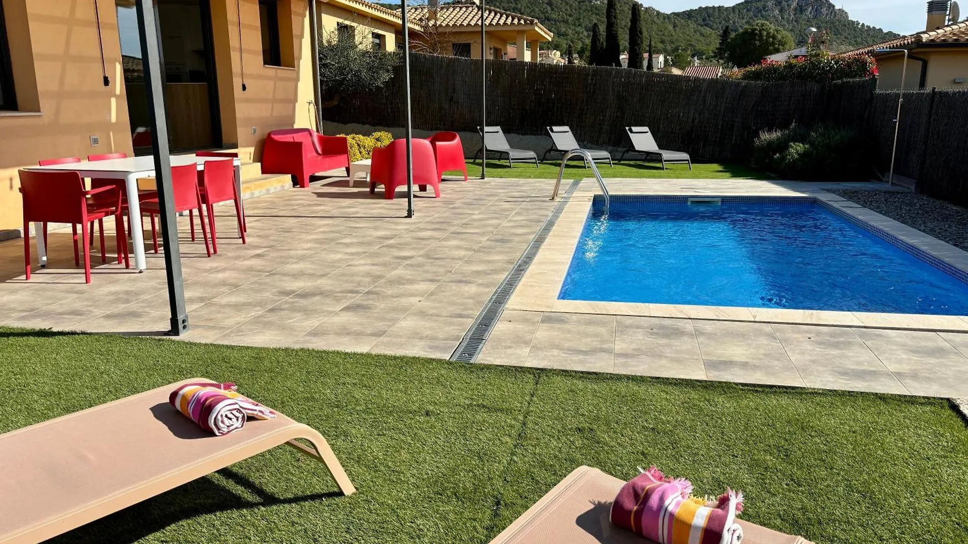 Lichtdurchflutete Ferienvilla Mit Pool Torroella De Montgri Holiday home